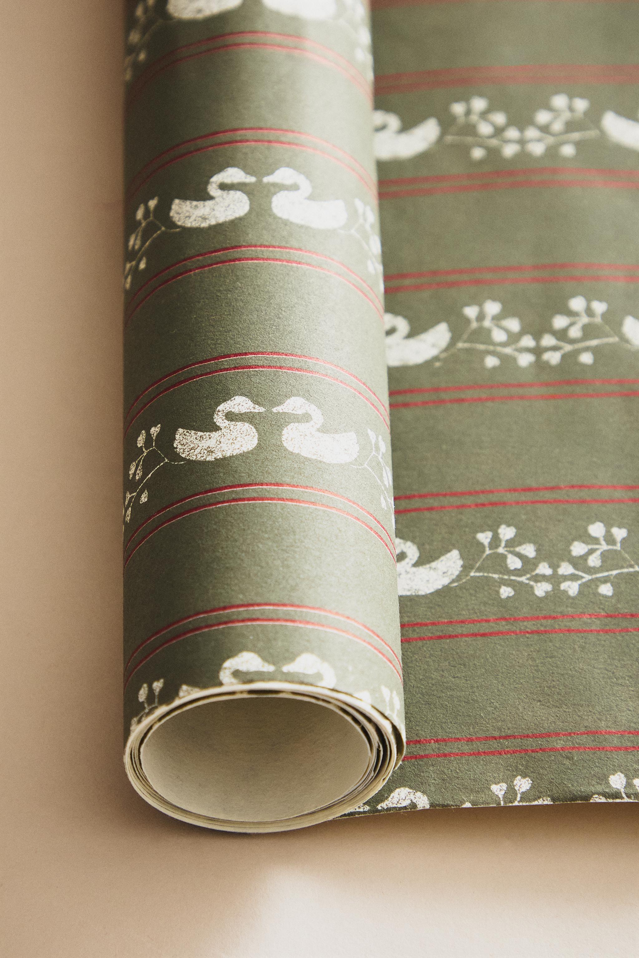 CHRISTMAS DUCKLING WRAPPING PAPER